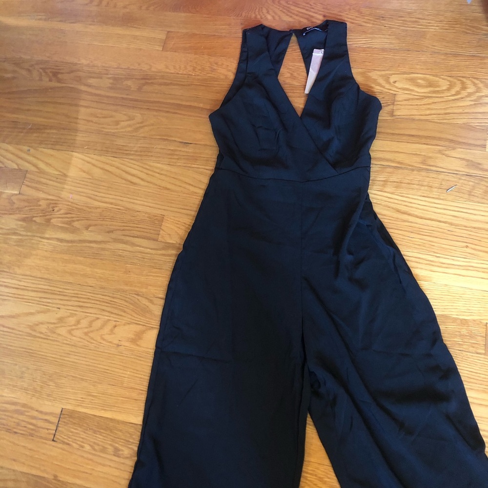 DO + BE: open back, jumpsuit, wise leg, nwt - Picture 5 of 5